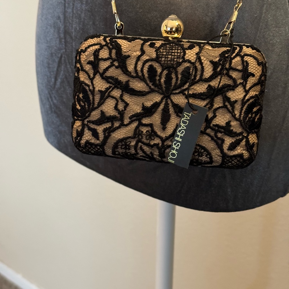 Like new Tadashi Shoji Black Lace Evening Clutch Bag Detachable Shoulder Chain